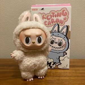 POP MART Exciting Macaron Vinyl Face Labubu - Soymilk🥛
